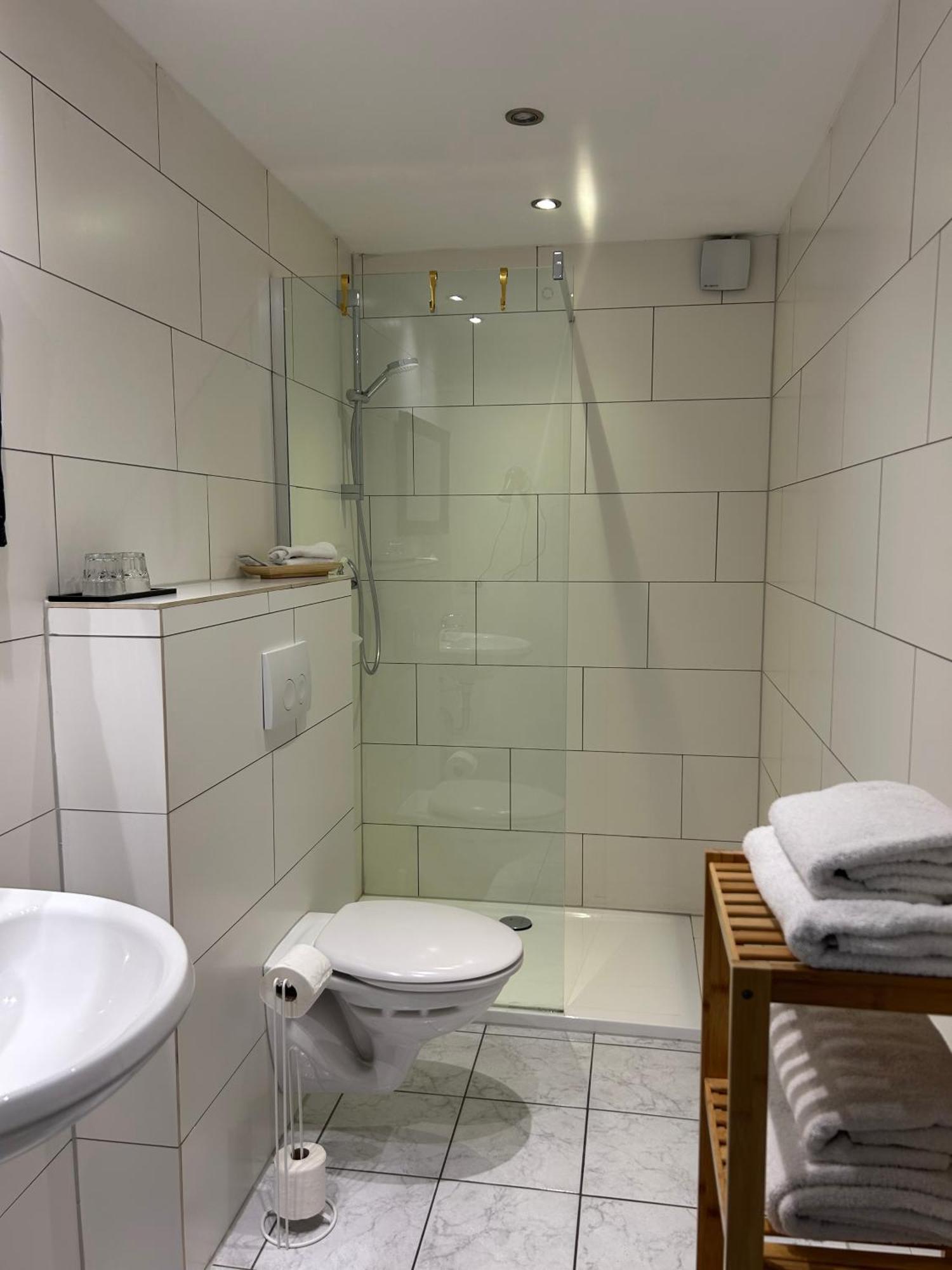 Mikroapartments Klarenthal Saarbrücken Zewnętrze zdjęcie