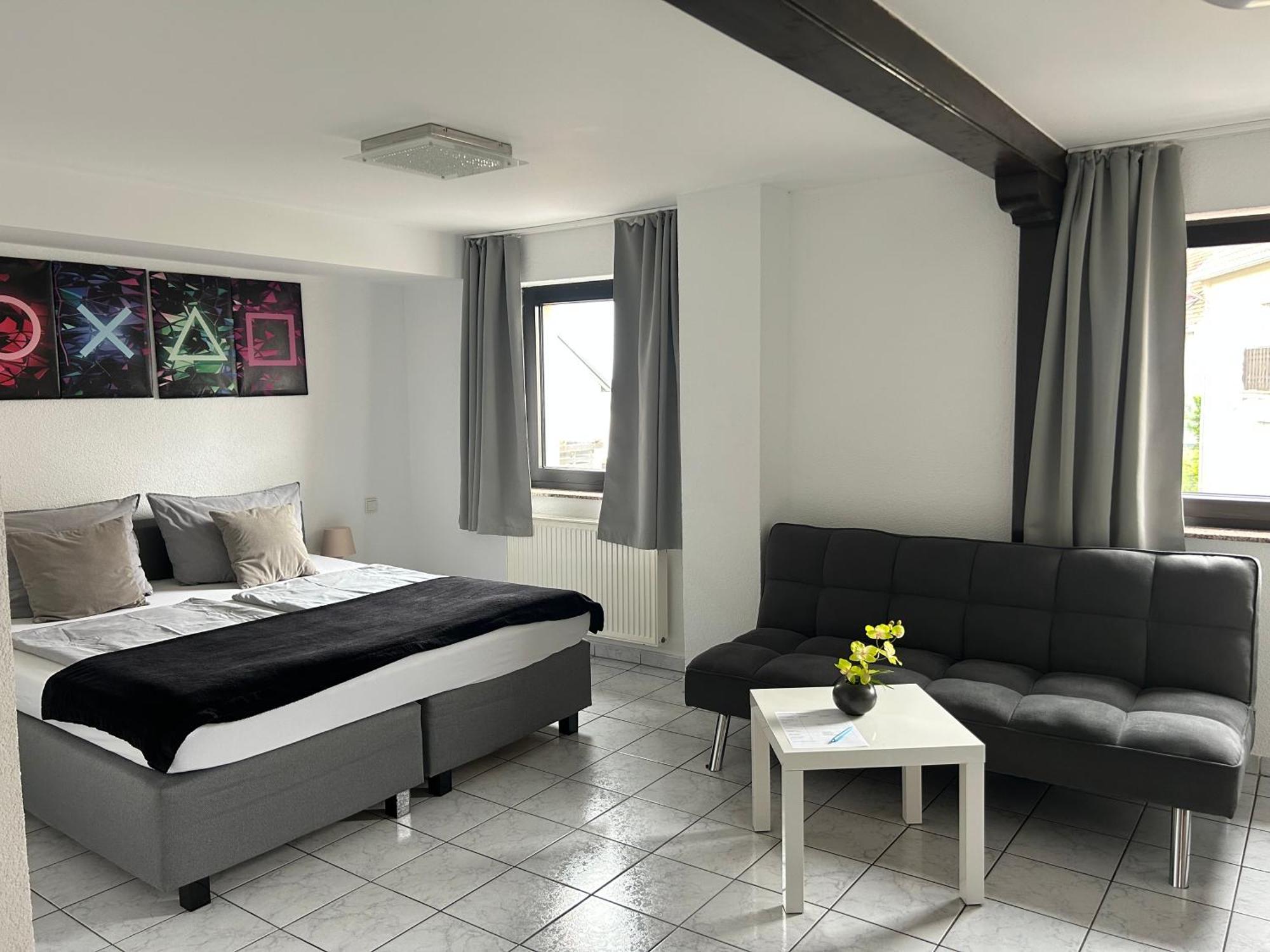 Mikroapartments Klarenthal Saarbrücken Zewnętrze zdjęcie